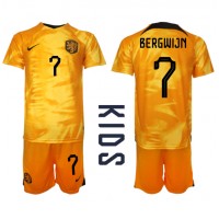 Maglie da calcio Olanda Steven Bergwijn #7 Prima Maglia Bambino Mondiali 2022 Manica Corta (+ Pantaloni corti)